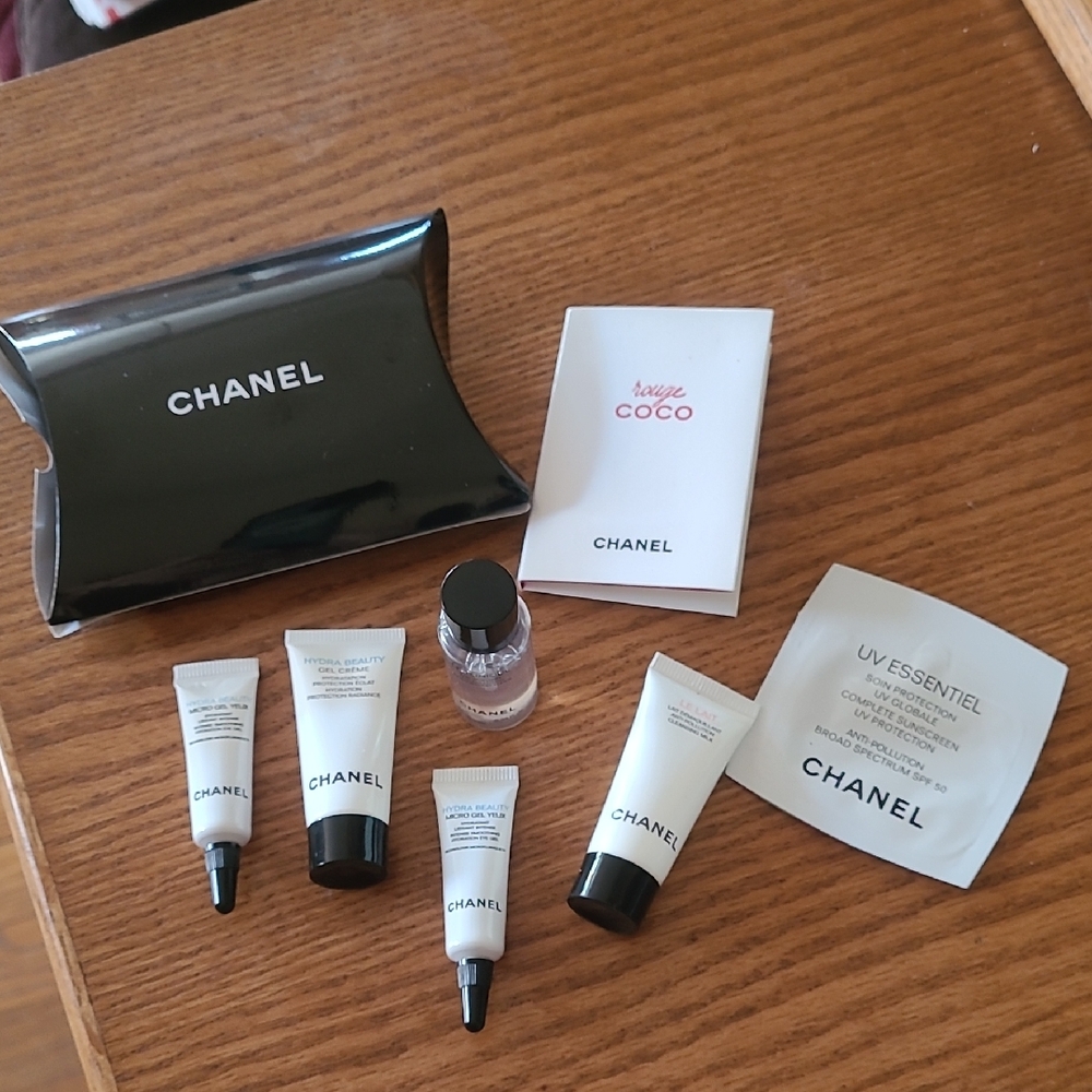 Chanel Skincare Set + 💋 💄 NWT